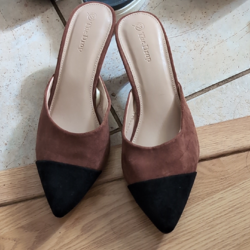 The Drop Women's Tan and Black Mules